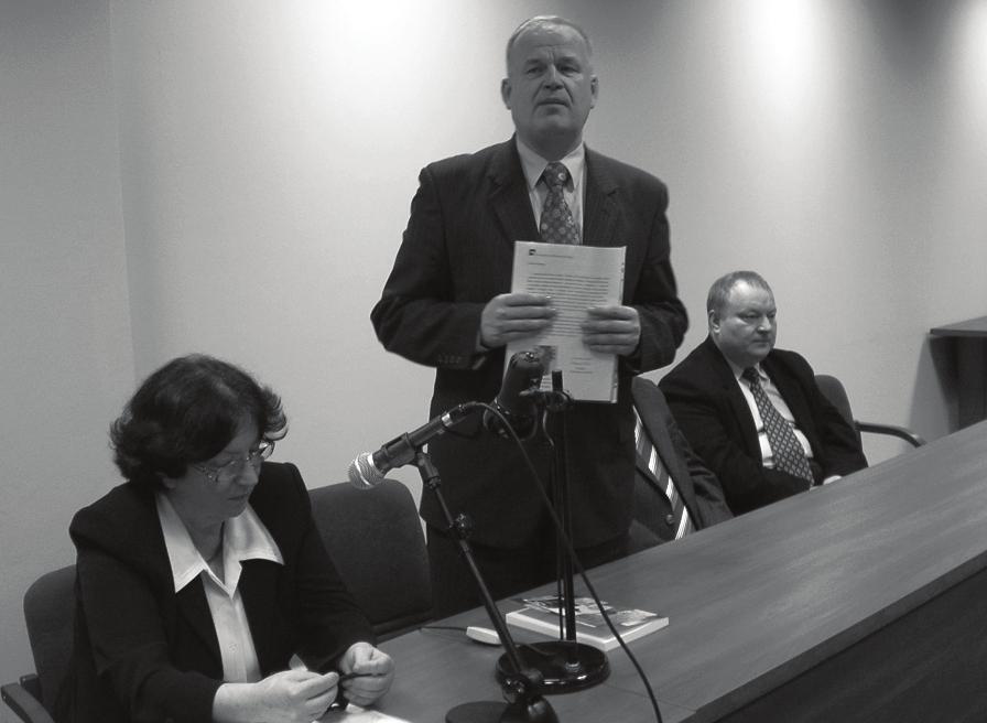 26 1. Prezes Zarządu Głównego PTH prof. K.
