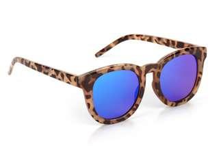 14,5 cm, soczewki 5,2 cm, mostek 2,1 cm 40,00 1492 8 40 00 TOREBKA FIORELLI - SPECJALNIE DLA AVON!