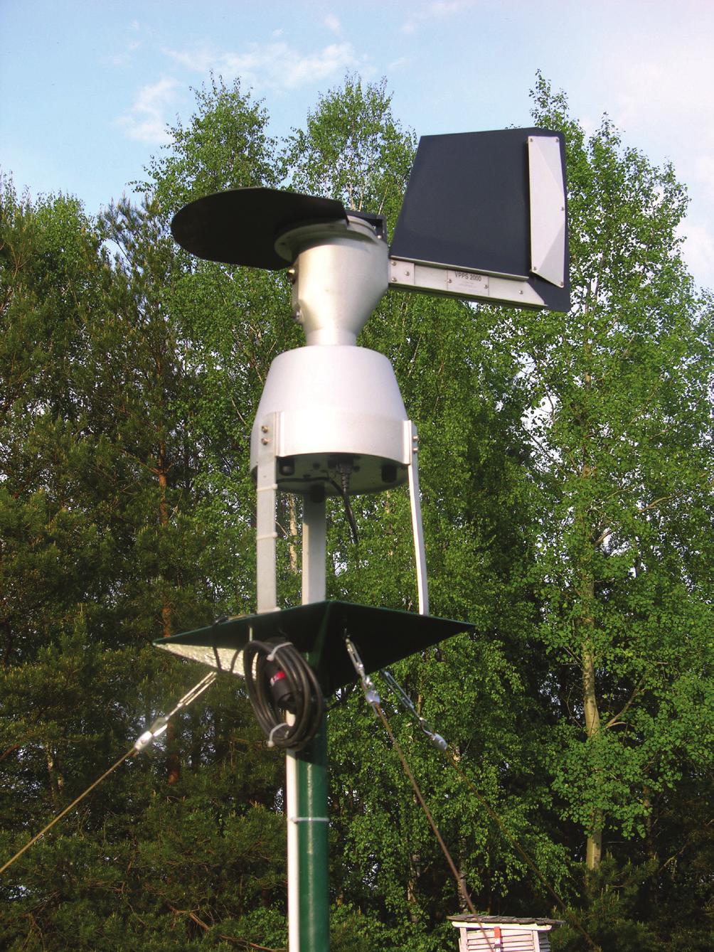 5 tabletek wskaźnikowych z zarodnikami Lycopodium (Stockmarr 1971, Hicks i in. 1996). Po obróbce laboratoryjnej ziarna pyłku i zarodniki zliczane są pod mikroskopem świetlnym o powiększeniu 400x. 2.