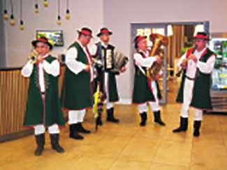 Jakość i innowacyjność - to niewątpliwie najbardziej charakterystyczne cechy działalności Kogi Maris. Z. Karnicki 25 lat Kogi Maris Dyr. Dep. Ryb. J. Wrona Dyr. MIR-PIB E.