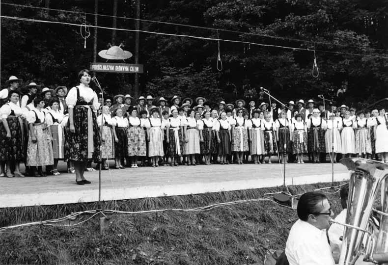 555 01/2017 Fot. 8. Gorolski Święto występ chórów, 15 VIII 1982 r. ARCHIWUM AZ PZKO NUMER IDENTYFIKACYJNY sygn.