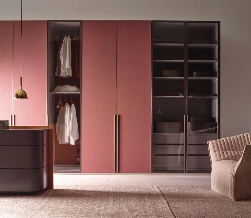 DESDEMONE DESIGN SODA DESIGNERS ETHAN DESIGN LIGNE ROSET Szafa ETHAN Design Ligne Roset. Koncepcja szafy ETHAN oparta jest na wewnętrznej strukturze programu LUMEO.