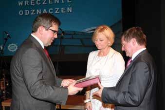 13:00 w Ostrowskim Centrum Kultury rozpoczęły się uroczystości Wielkopolskiego Dnia Budowlanych. Marian Walczak przywitał prezydenta miasta Ostrowa Wlkp. Jarosława Urbaniaka.