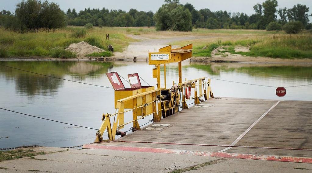 Miejsca przy Urzędzie Gminy Lądek wzbogacono o nowe nasadzenia a przy Ośrodku Zdrowia w Lądku i Ciążeniu o nowe ławki i kosze na śmieci. 6.