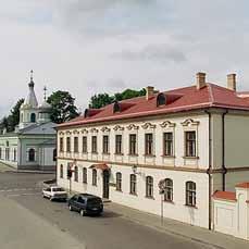 W okresie sowieckim działała tu baza wojskowa, obecnie - Gimnazjum Šviesioji.