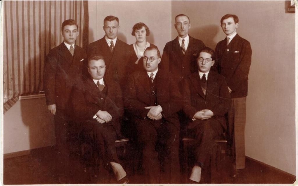 przewodnictwem Teofila Wolniewicza odbyło się 27 lipca 1925 r. Na inauguracyjnym posiedzeniu założono księgę protokólarną, o co wnioskował nowy burmistrz.