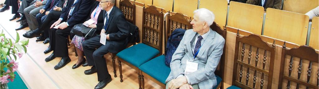 Wśród zaproszonych zagranicznych gości znaleźli się dr Eoghan Griffin, sekretarz wykonawczy Scientific Committee on Antarctic Research - SCAR oraz dr Renuka Badhe, sekretarz wykonawczy Europejskiej