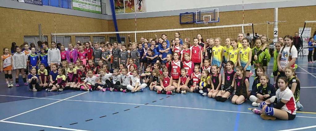 02 szlifowaliśmy formę do dalszych rozgrywek a oprócz tego korzystaliśmy z zajęć na lodowisku, krytej pływalni czy z groty solnej w Kościanie.