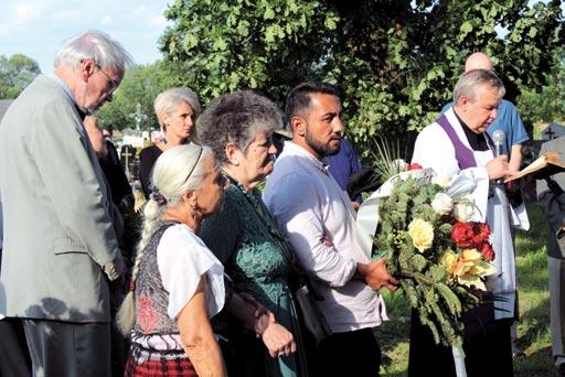 Manusia kaj javne pe dabersitko Taboro pełde ćtar dyves tradena pełde droma dre Małopolska, kaj te zarykireł pes dre śtety kaj Sasy dre dujto svetytko maryben zamarenys Romen, te odden łenge patyv i