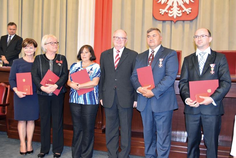 Ciężka praca nagrodzona Prezes Związku Romów Polskich z siedzibą w Szczecinku i zastępca dyrektora Instytutu Pamięci i Dziedzictwa Romów oraz Ofiar Holokaustu w Szczecinku dnia 12 maja 2017 roku