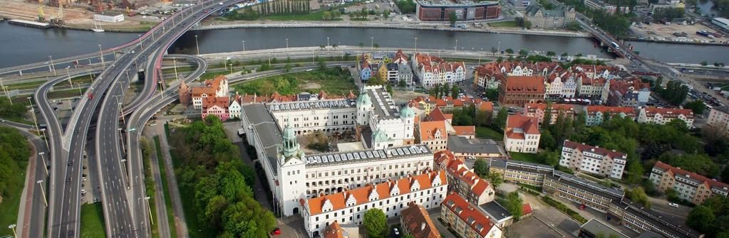 Jednoznaczne zdefiniowanie pojęcia pogoda nie jest wcale łatwe. W nauce pojawiło się wiele definicji terminu pogoda.