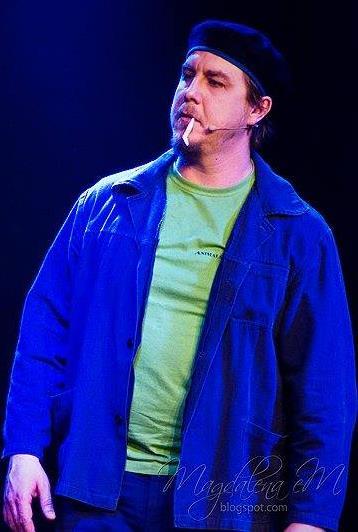 MAJSTER Marcin Włosiński Absolwent Państwowego Studium Wokalno-Baletowego w Gliwicach.