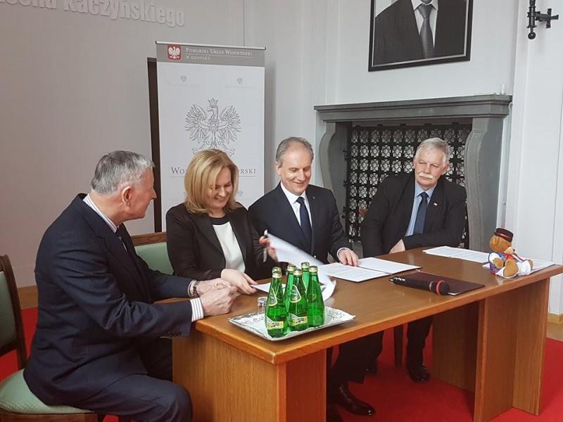 Powiat Kościerski znalazł się na liście zakwalifikowanej do dofinansowania w ramach Programu rozwoju gminnej i powiatowej infrastruktury drogowej na lata 2016-2019. W dniu 20 marca br.