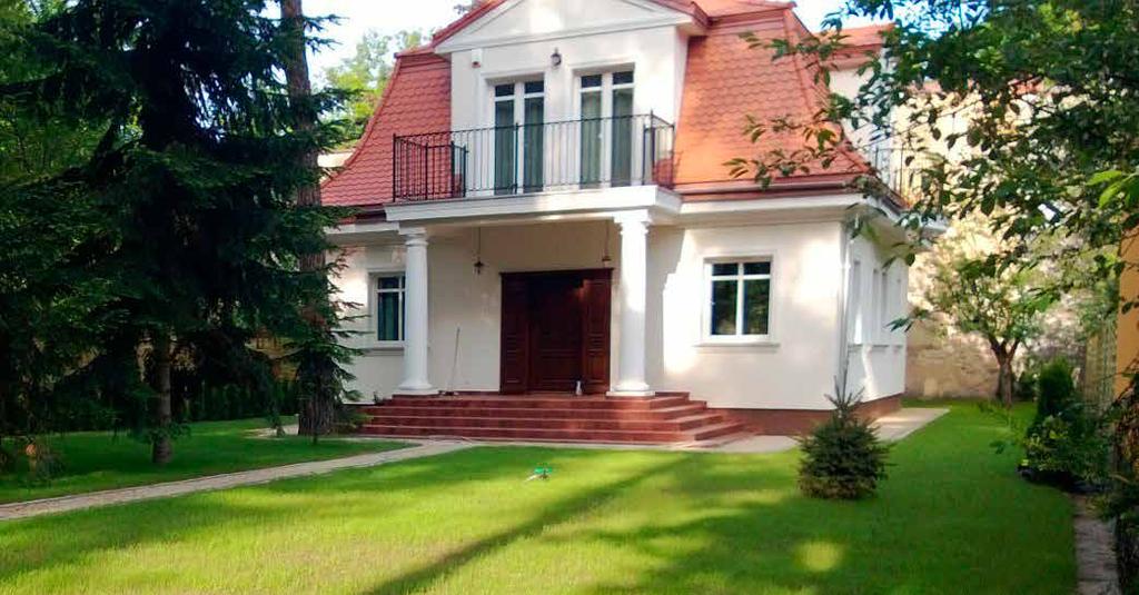 Obiekty referencyjne jedno- i wielorodzinne Obiekt referencyjny 4 Inwestycja w pompę ciepła NIBE z dotacją We wrześniu 2012 roku w domu jednorodzinnym o powierzchni 145 m 2 została zainstalowana