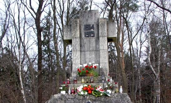 carskich, którzy pozostali bezimienni, bo przy klapie nie nosili