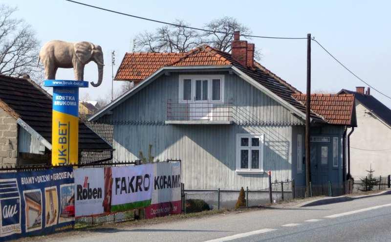 obiekt typowy dla zabudowy drugiej ćwierci XX-go