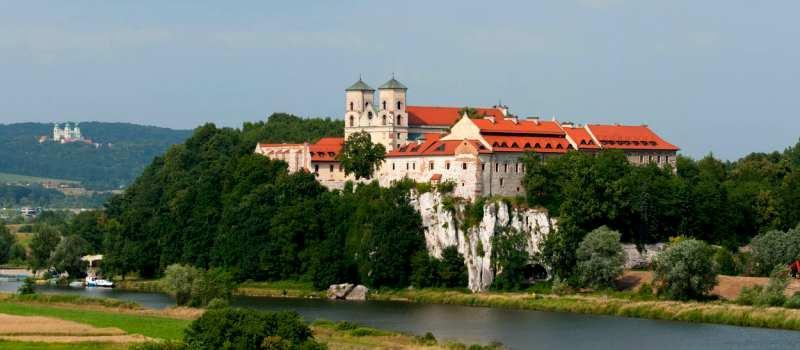 HITY MAŁOPOLSKI CZĘŚĆ II 12 13 14 października 2018 Opactwo benedyktynów w Tyńcu Dworek Jana Matejki w Krzesławicach Opactwo cystersów w Mogile Tarnów miasto renesansu Kąśna Dolna