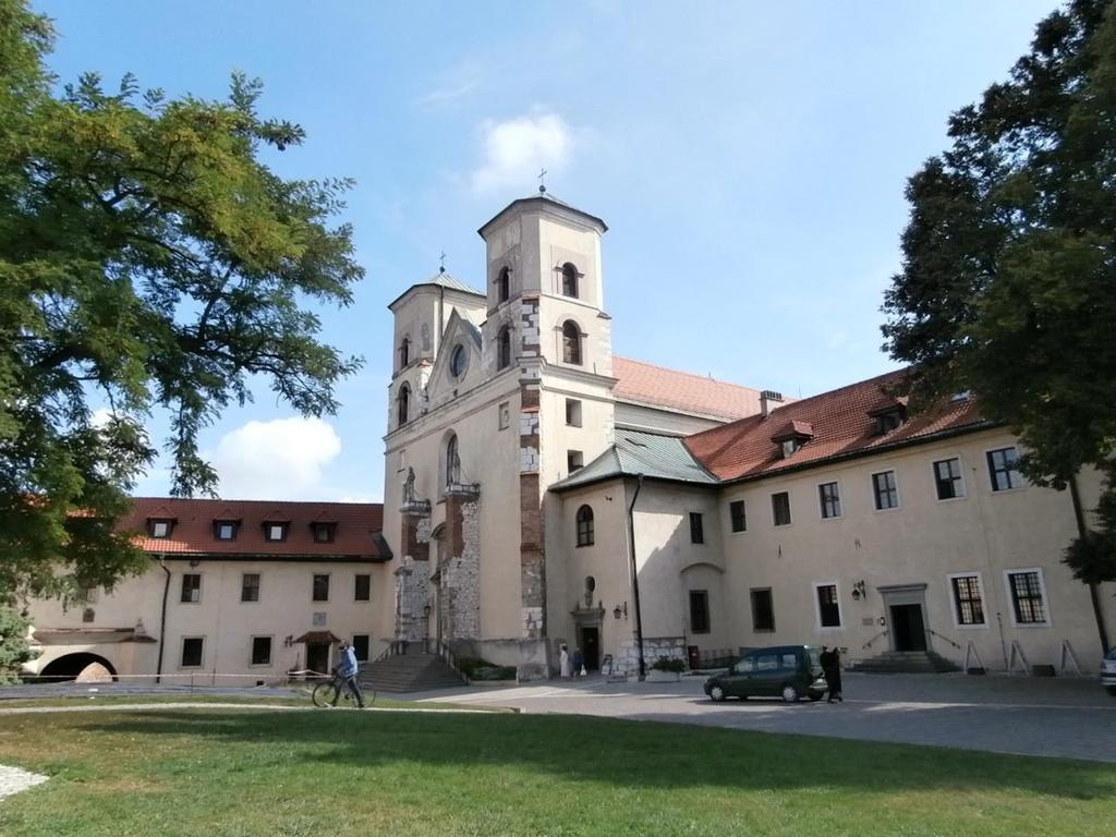 Dzisiaj miejsce jest tłumnie odwiedzane przez turystów, chętnie tu widzianych.