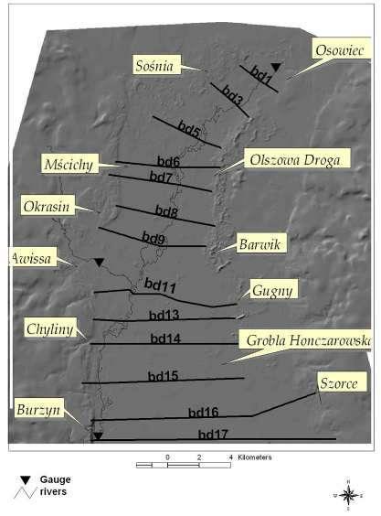 212 D. Mirosław-Świątek, J. Chormański, R. Michałowski Model hydrodynamiczny i analizy GIS W obliczeniach symulacyjnych wykorzystano model jednowymiarowy, który rozwiązuje pełen układ równań St.