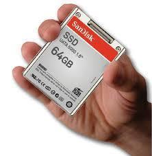 Dyski Flash Odmiana napędów SSD (Solid State Drive), których technologia oparta jest pamięci półprzewodnikowej EEPROM.