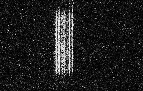 5.3. Widmo fluorscncji b0 + u X0 + g cząstczk Cd Wykorzystani kamry CCD pozwoliło w dość łatwy i szybki sposób zarjstrować widmo fluorscncji b0 + u X0 + g cząstczk Cd.