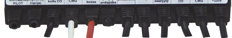Termostat pokojowy należy podłączyć pod opisaną złączkę Termostat pokojowy dwużyłowym przewodem.