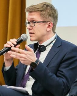 Local content ma budować pewne elementy zawiązane z poprawą funkcjonowania koniunktury na danym rynku, z rozwojem miejsc pracy, z rozwojem regionalnym ( ) Local content nie oznacza, że ograniczamy