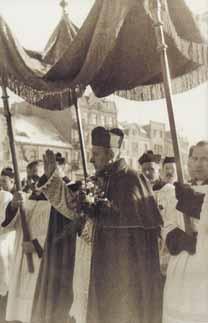15 sierpnia 1945 Otrzymał nominację na kanonika kapituły katedralnej we Włocławku. 4 marca 1946 Ojciec Święty Pius XII mianował ks. Stefana Wyszyńskiego biskupem lubelskim.