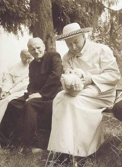 5 września 1971 Wraz z Episkopatem Polski dokonał na Jasnej Górze Aktu oddania Maryi, Matce Kościoła całej rodziny ludzkiej.