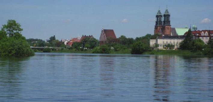 2.2 Powodzie i zagospodarowanie przestrzenne POWOdzIE W ciągu minionych dziesięcioleci, a nawet w ostatnich latach, w Polsce miało miejsce kilka powodzi.
