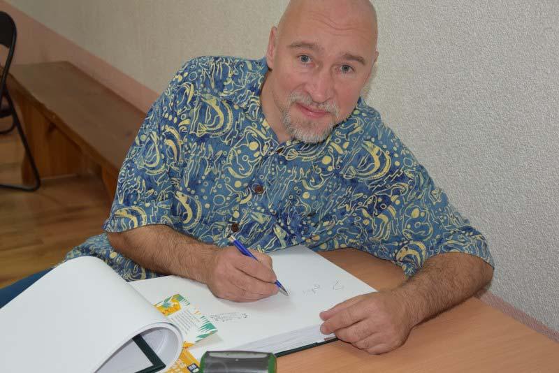 utwory Jana Brzechwy, Juliana Tuwima, Doroty Gellner, Wandy Chotomskiej. Recytatorzy zostali poddani ocenie jury w dwóch kategoriach wiekowych: klasy I- III, IV- VI.