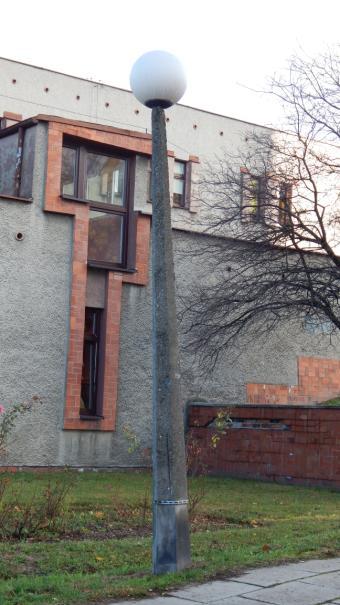 oświetleniowych; nowe słupy aluminiowe, zwężające