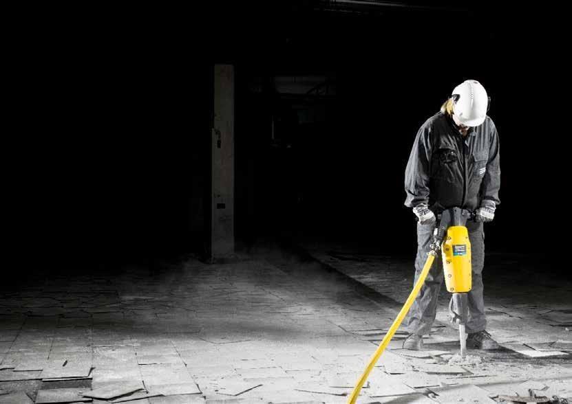 TECHNIKA WYBURZENIOWA Masa Ilość uderzeń Ciśnienie robocze Zapotrzebowanie na powietrze Rękojeści Uchwyt narzędzia CENA KATALOGOWA ATLAS COPCO RTEX 25 [kg] 870 [1/min] 7,0 [bar] 18.