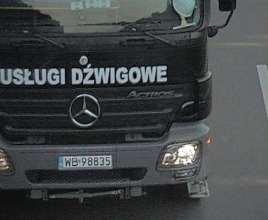 ciągnik siodłowy z naczepą Producent (model): Mercedes Kolor: biały