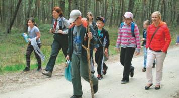 Przez dwa dni młodzież brała udział w różnego rodzaju konkursach walcząc w ten sposób o Puchar Przewodniczącego Rady Gminy Krokowa ( kategorie: szkoły podstawowe,