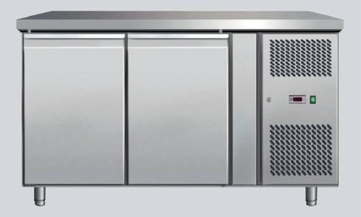 48 STOŁY CHŁODNICZE CHŁODNICTWO 2x 280 L CNT 2D (SCHF 2) 3 850,- Stół chłodniczy - 2 drzwi urządzenie doskonae nadaje się do różnego rodzaju punktów gastronomicznych tj.