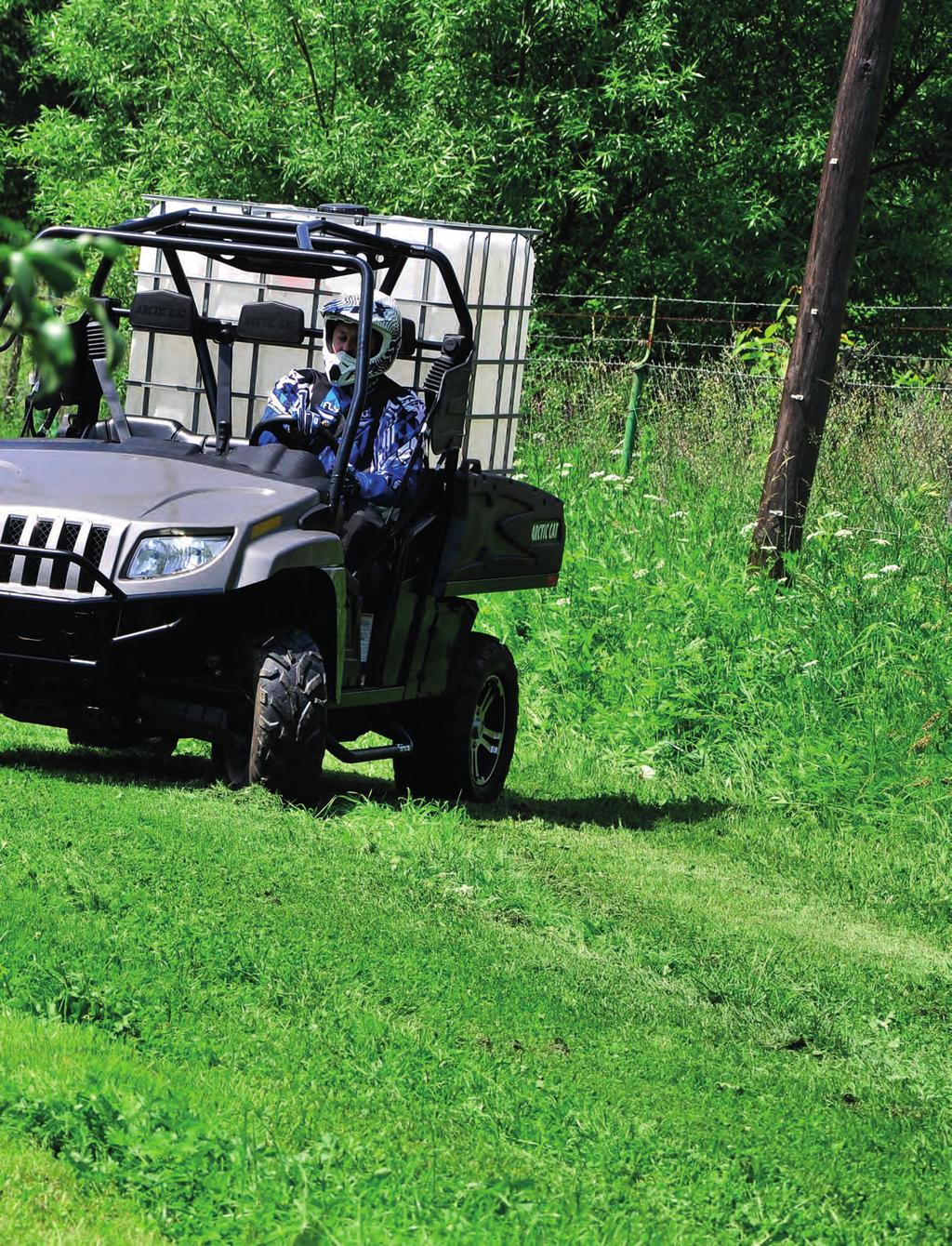 TEKST: GRZEGORZ GŁOWIENKA ZDJĘCIA: JAREK KOBIERSKI Dane techniczne Arctic Cat Prowler 700 HDX H1 4x4 Pojemność: 695 cm 3 Typ silnika: 4-suwowy, 1-cylindrowy, SOHC Chłodzenie: Cieczą, chłodnica z