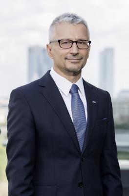 I tu mamy pierwszą, bardzo poważną zmianę, bo o ile prawie do końca 2016 r. (29 grudnia) nadzór nad działalnością Prezesa UTK sprawował minister właściwy ds.