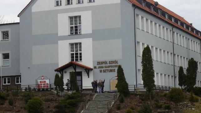 2 Przegląd kluczowych działań społeczno gospodarczych samorządu powiatu 2. INWESTYCJE W OBSZARZE INFRASTRUKTURY SZKOLNICTWA PONADGIMNAZJALNEGO 2.