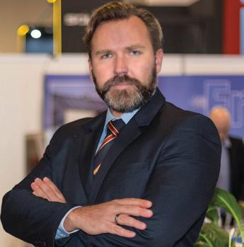 Od 2012 roku obejmował stanowiska kierownicze w ENEA Trading Sp. z o. o., natomiast od 2015 roku zarządzał całym pionem Prop-Tradingu jako Dyrektor Departamentu Spółki.