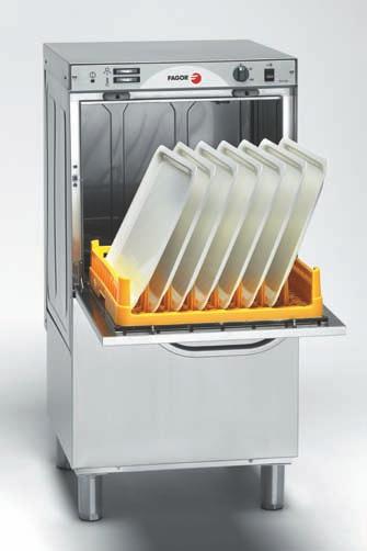 Wanna mycia o pojemności 25 litrów, grzana grzałkami o mocy 2,8 kw. Wbudowany boiler wody do płukania. Zużycie wody: 2,7 litra/cykl.