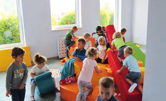 Dodatkowo powstało również miejsce stanowiące magazyn leżaków, pomieszczenie na przyjęcie cateringu oraz rozdzielnia.