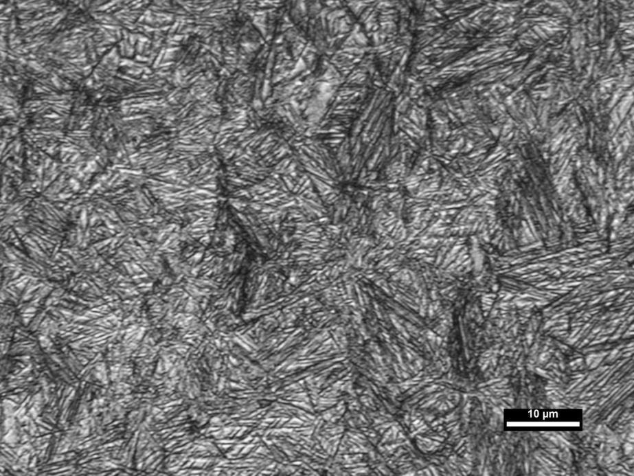 19 możemy zaobserwować znaczne rozdrobnienie mikrostruktury, oraz występowanie igieł podobnych jak w strukturach martenzytycznych, jednak o znacznie większym rozdrobnieniu.