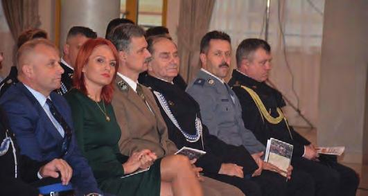 dr Jerzy Samsel dziekan dekanatu zambrowskiego, Bernadeta Krynicka posłanka na Sejm RP, Stefan Krajewski członek Zarządu Województwa Podlaskiego, Mieczysław Bagiński Wiceprzewodniczący Sejmiku