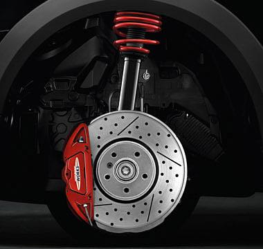 Twojego smartfonu. Elementy zewnętrzne z karbonu podkreślają sportowy charakter auta.