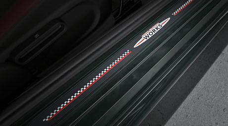 Podwójne końcówki rury wydechowej sportowego układu wydechowego John Cooper