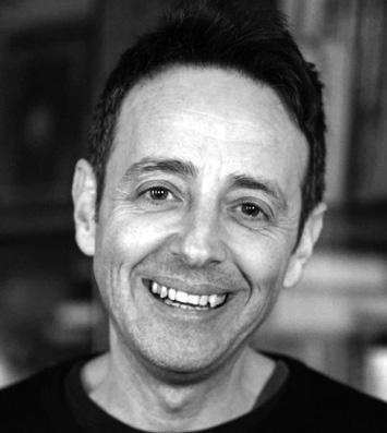 psychologicznej w cieniu deportacji, które ich naznaczyły. Roberto Giordano, aktor i reżyser teatralny, autor, wspomina w Irenie Sandler.
