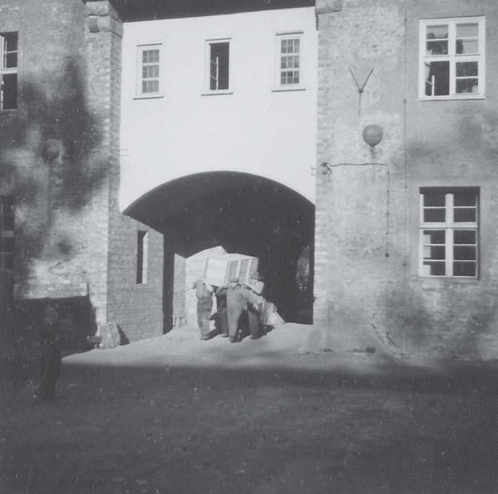 Przygotowania do transportu gdañskich dóbr koœcielnych.