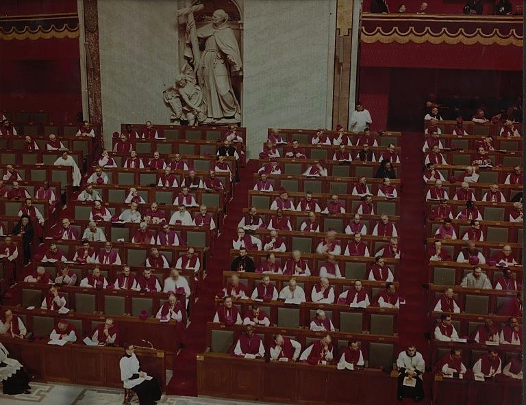 Małżeństwo wplecione w eschatologiczny profil Kościoła jest znakiem nadziei, symbolem zaślubin Oblubieńca Baranka z Oblubienicą Kościołem, jest profetyczną figurą