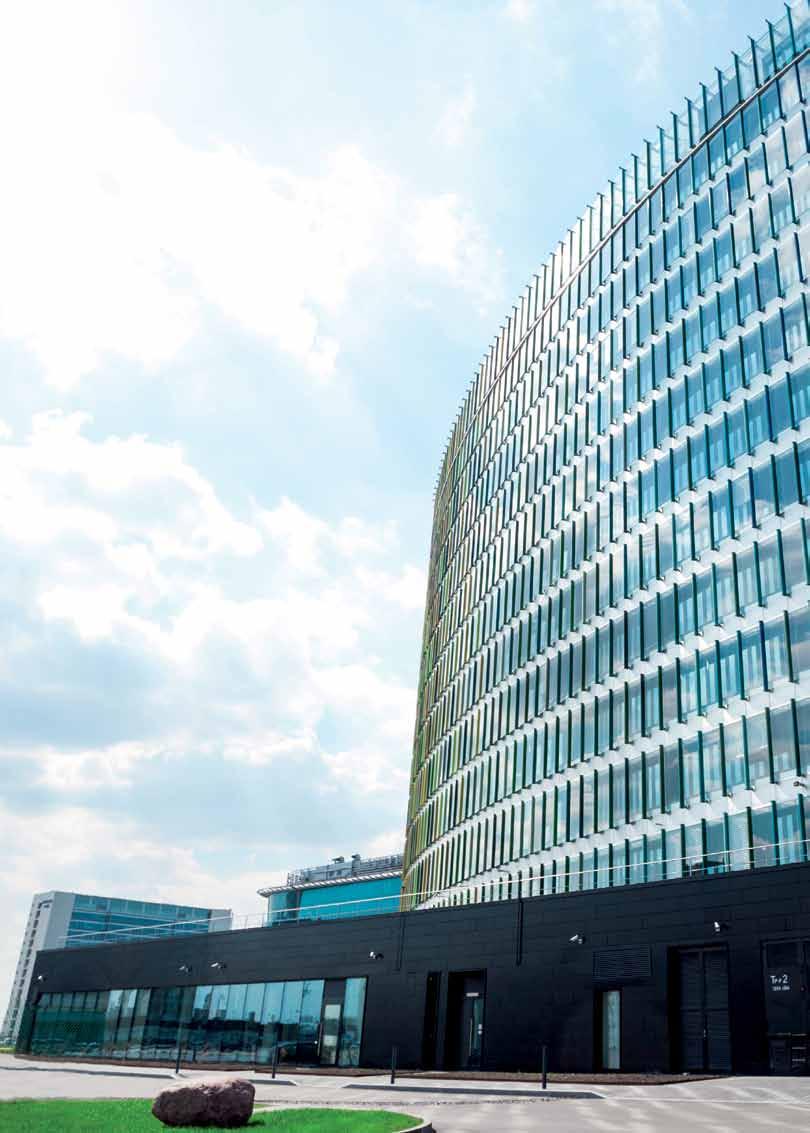 4 warimpex Raport finansowy 2017 Warimpex jest hybrydową spółką nieruchomościową, która jako Asset Manager i właściciel nieruchomości prowadzi projekty do momentu, w którym sprzedaż umożliwia